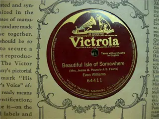 small_victrola 64411.webp